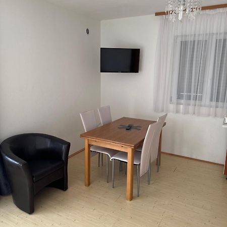 Apartmán Apartman J&B Vir Exteriér fotografie