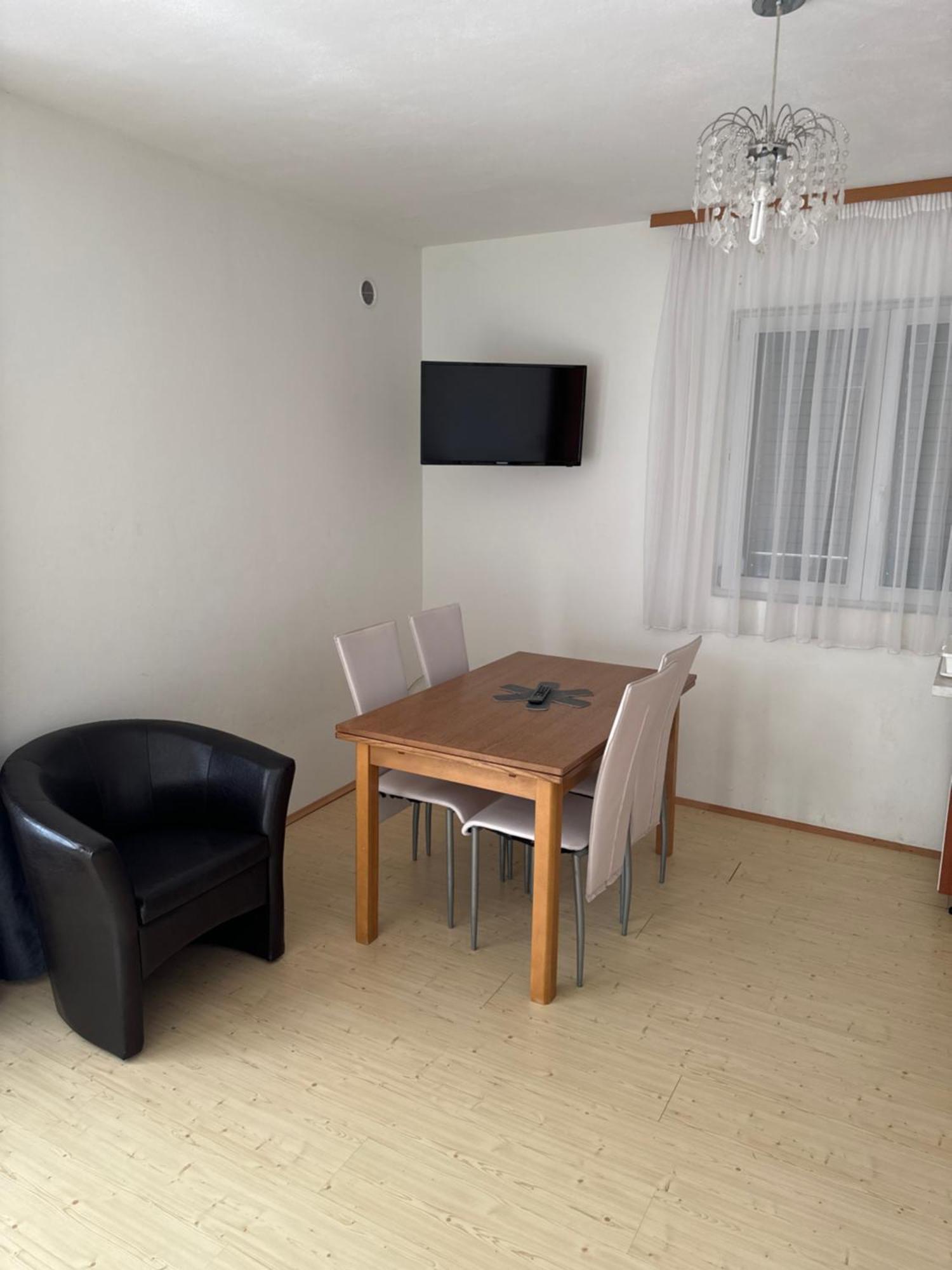 Apartmán Apartman J&B Vir Exteriér fotografie