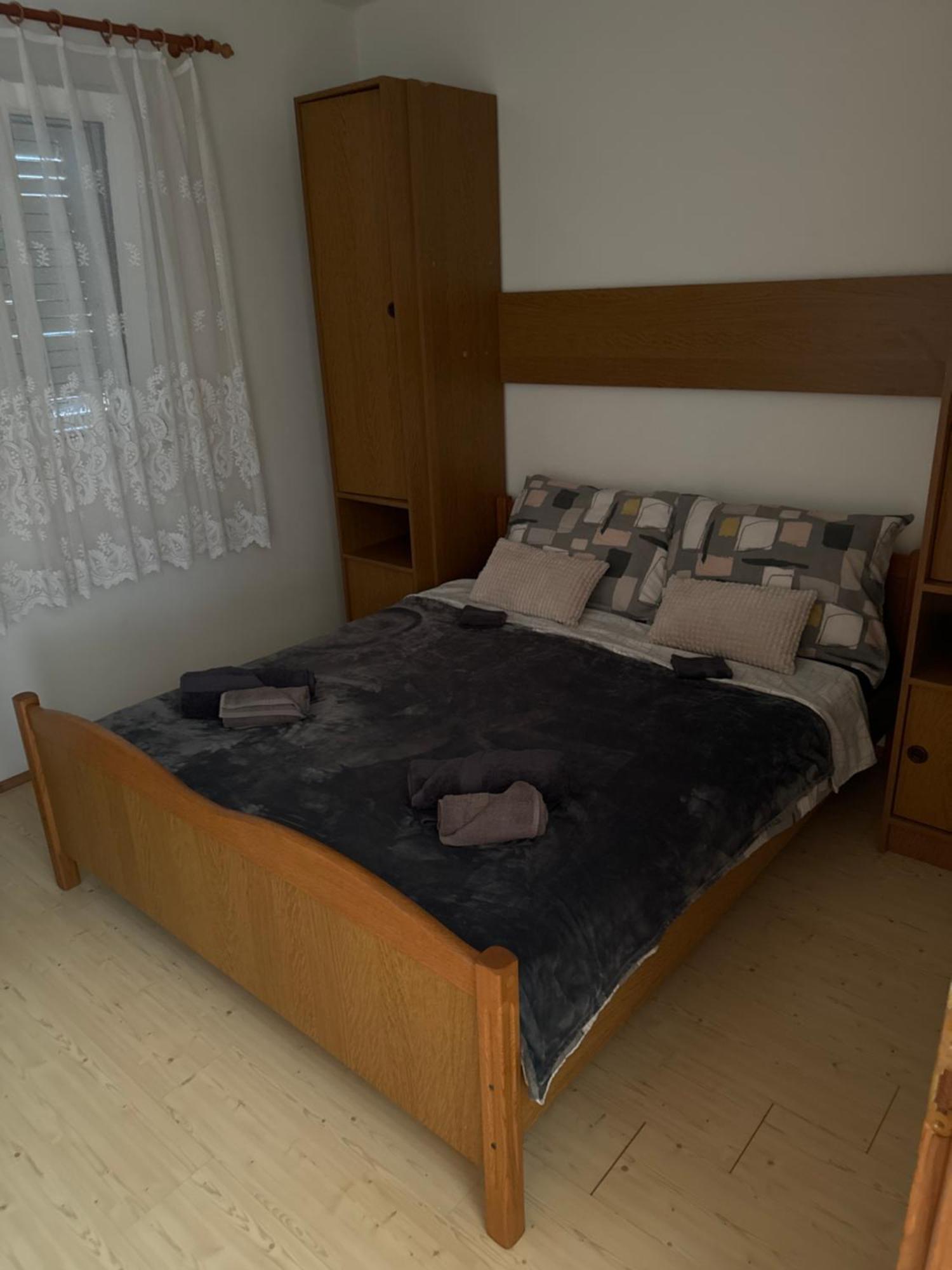 Apartmán Apartman J&B Vir Exteriér fotografie