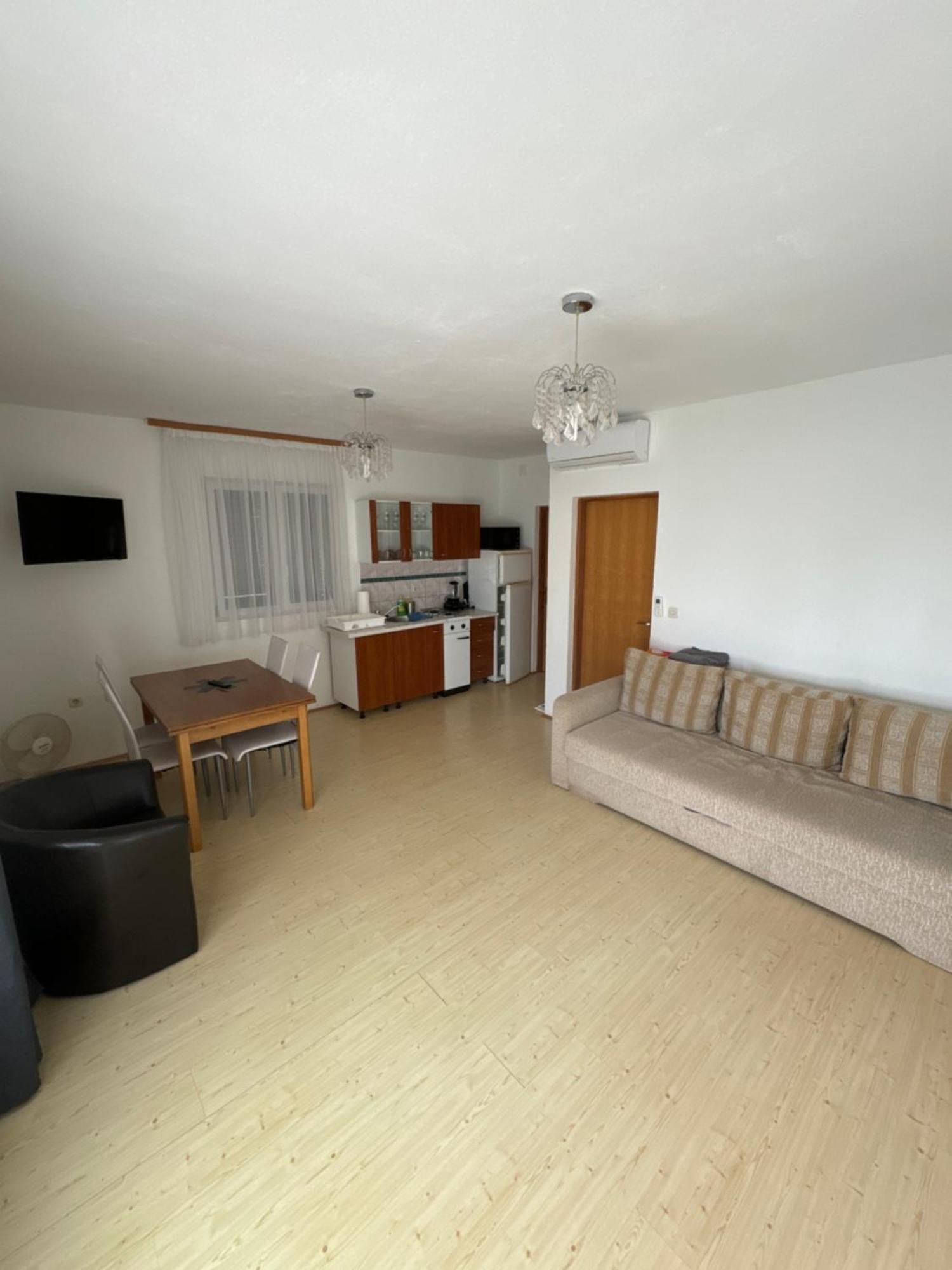 Apartmán Apartman J&B Vir Exteriér fotografie