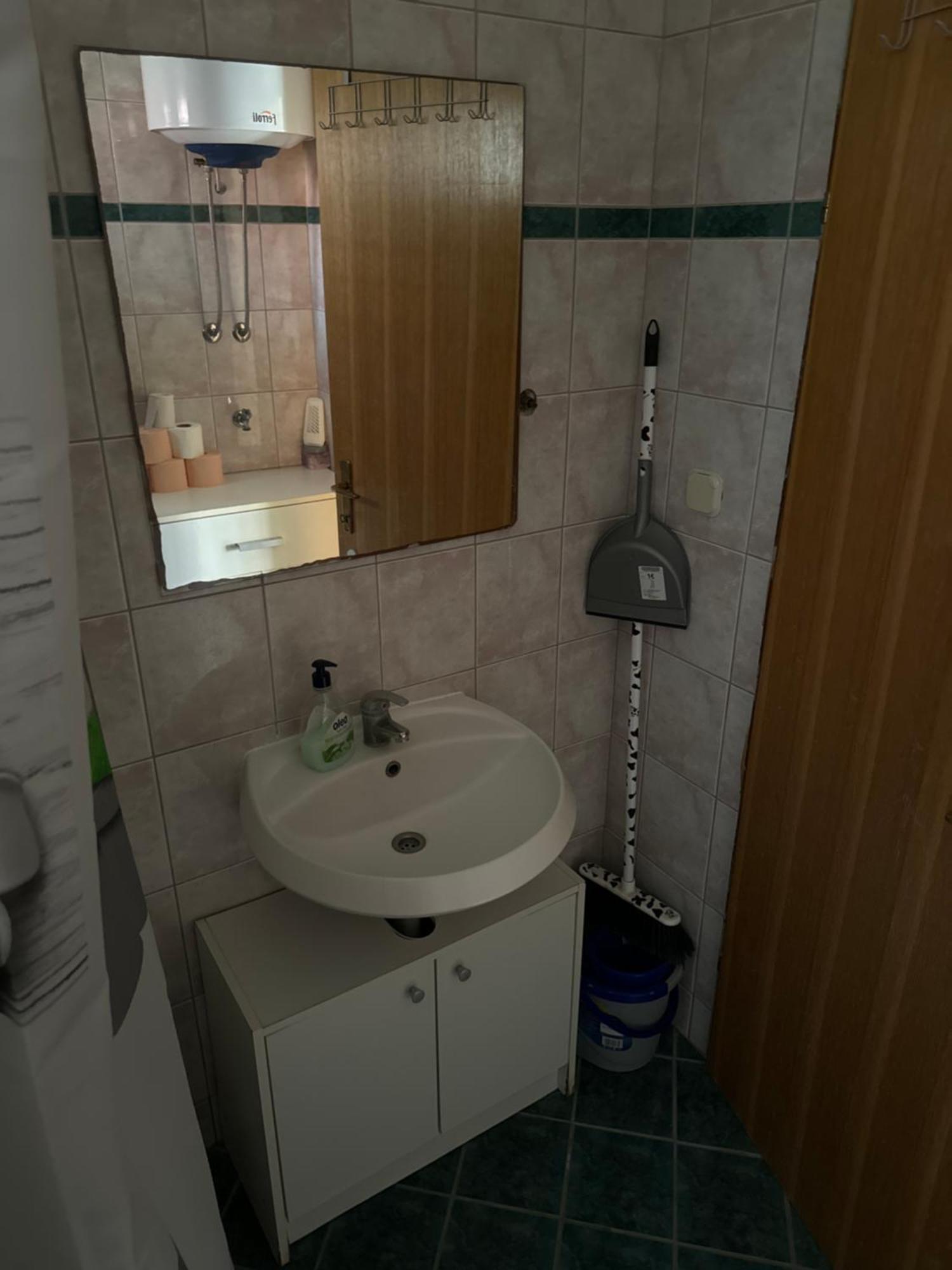 Apartmán Apartman J&B Vir Exteriér fotografie